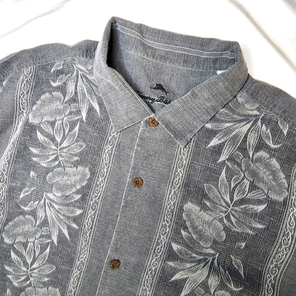 Tommy Bahama Other - TOMMY BAHAMA Men's Grey Short Sleeve Collared Tropical Shirt - XXXL (3XL)